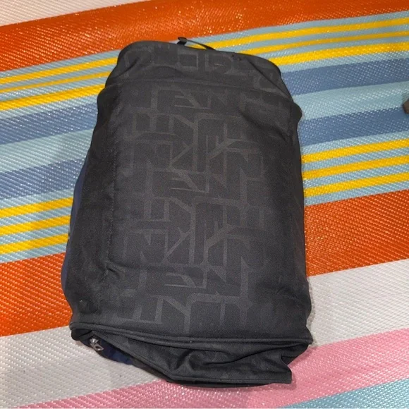 Nike Medium Size Navy Blue Black Duffel Bag with Logo - Picture 7 of 11